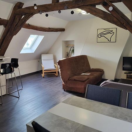 Appartement Au Pied Du Circuit De 马尼库尔 外观 照片